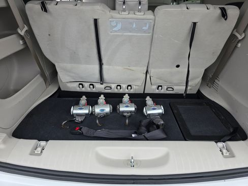 Used 2021 Chrysler Voyager LXi image 23