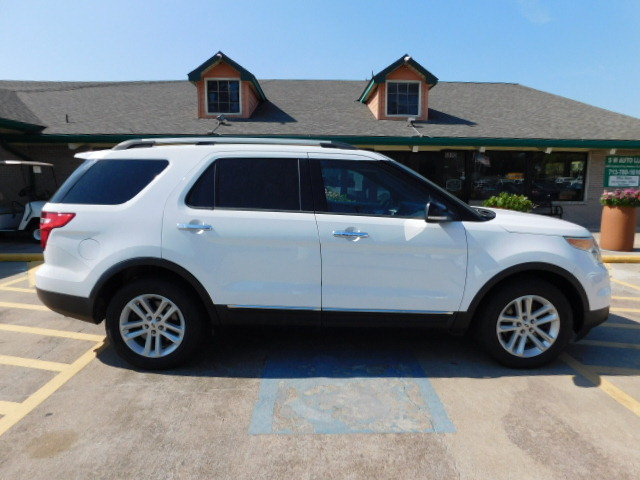Used 2014 Ford Explorer FWD XLT image 10