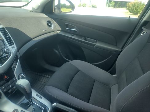 Used 2015 Chevrolet Cruze LT FWD image 11