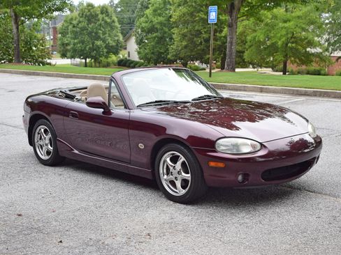 Used 2000 MAZDA MX-5 Miata Special Edition image 4