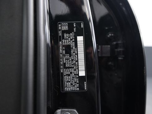 Used 2020 Volvo XC90 T6 R-Design image 28