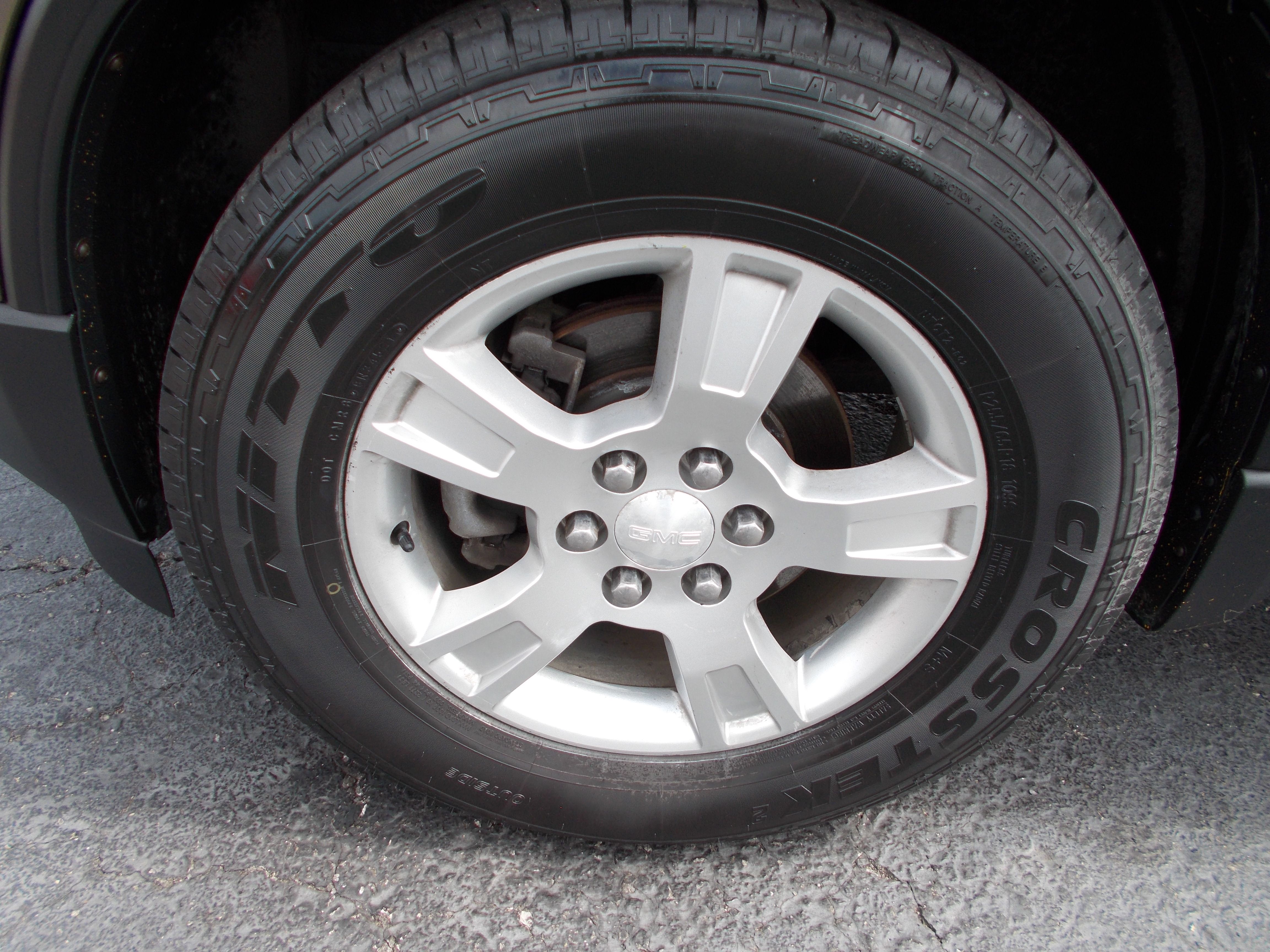 Used 2012 GMC Acadia AWD SLE image 10