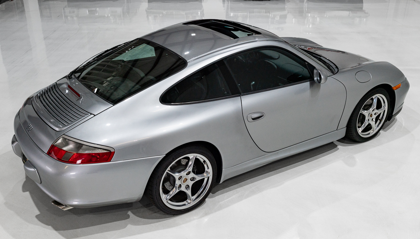 Used 2004 Porsche 911 40th Anniversary Coupe RWD image 20