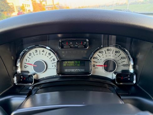 Used 2010 Ford Expedition Limited image 10