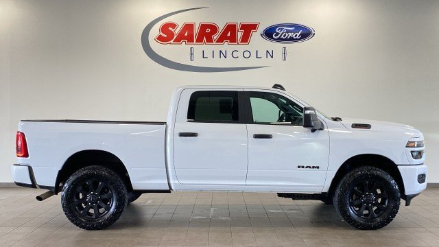 Used 2026 RAM 3500 Big Horn AWD/4WD image 1