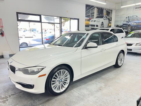 Used 2014 BMW 328i image 1