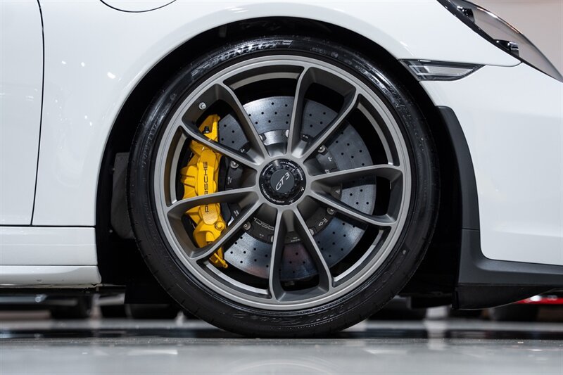 Used 2018 Porsche 911 GT3 RWD image 45