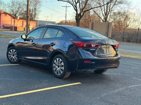 Used 2016 MAZDA MAZDA3 i Touring image 6