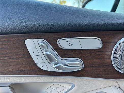 Used 2020 Mercedes-Benz GLC 300 image 19