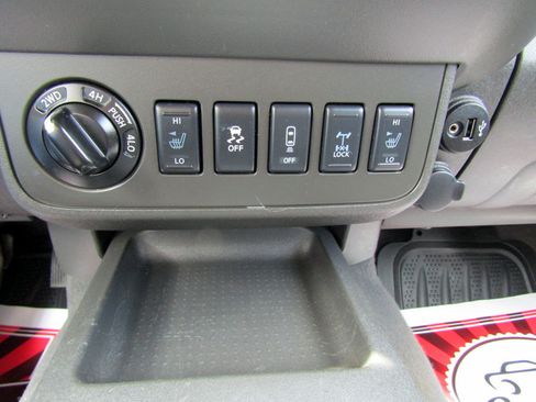 Used 2019 Nissan Frontier AWD/4WD image 24