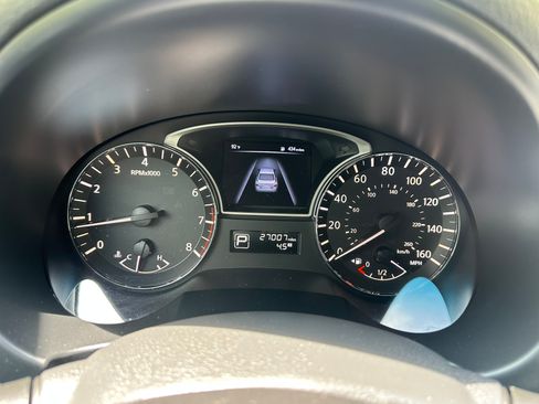 Used 2015 Nissan Altima SV FWD image 11