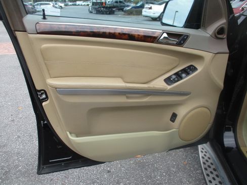 Used 2011 Mercedes-Benz ML 350 image 16