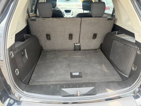 Used 2017 GMC Terrain SLE image 12