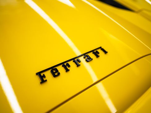 Used 2017 Ferrari 488 Spider image 38