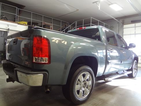 Used 2011 GMC Sierra 1500 SLE image 8