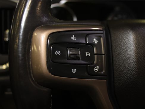 Used 2023 Chevrolet Silverado 3500 High Country image 38