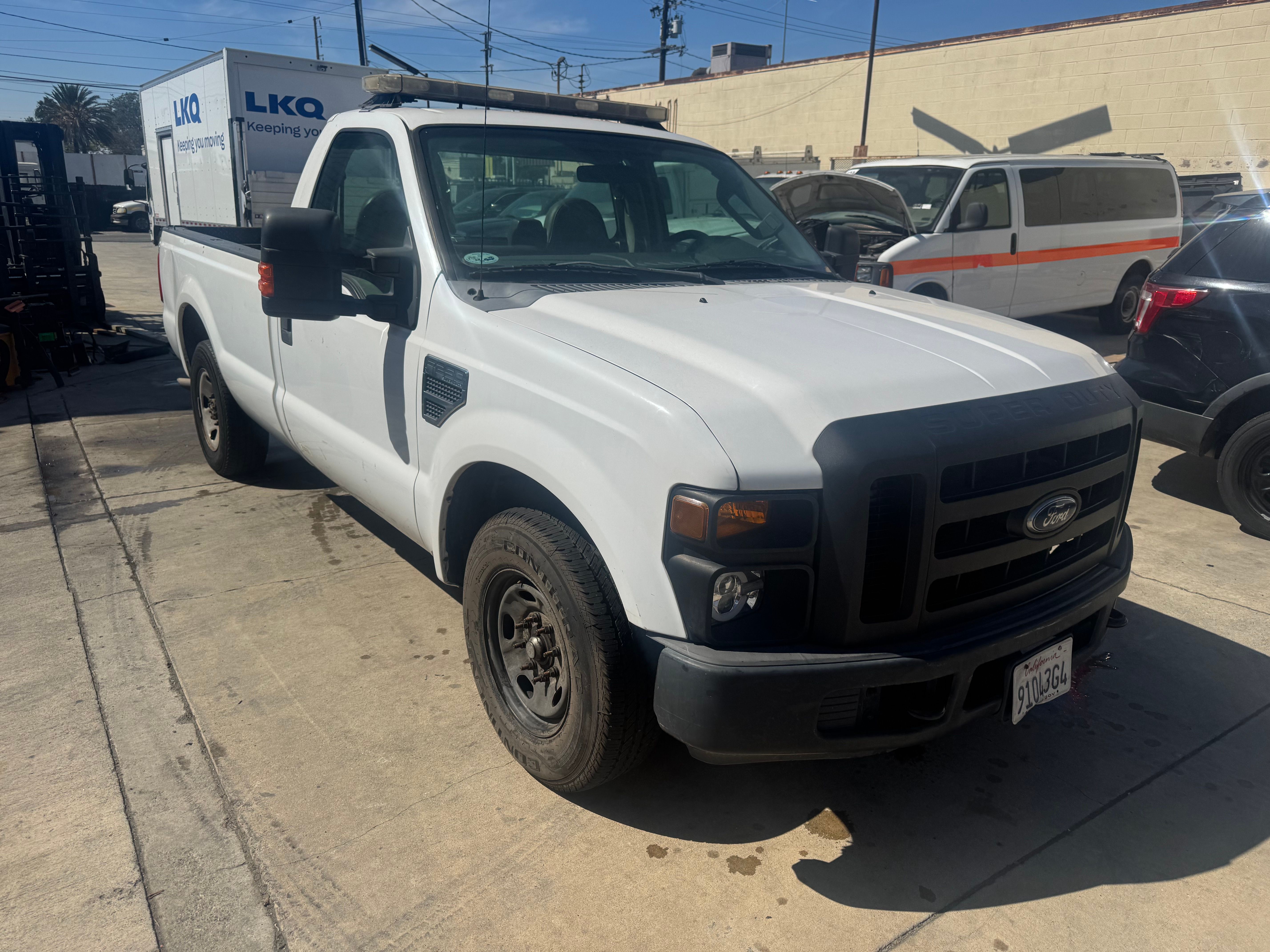 Used 2010 Ford F250 2WD Regular Cab Super Duty image 2