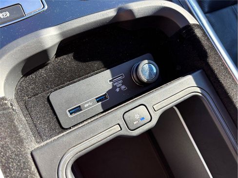 Used 2019 Land Rover Range Rover Sport HSE image 37