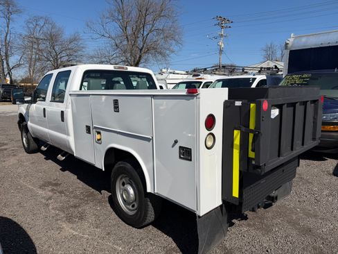 Used 2012 Ford F350 image 3
