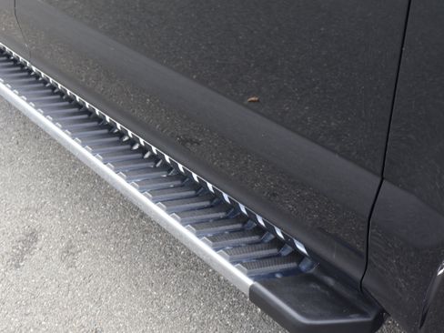 Used 2015 Ford F150 Lariat image 12