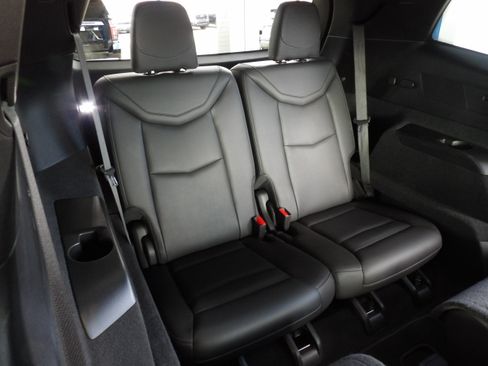 Used 2025 Cadillac XT6 Premium Luxury image 25