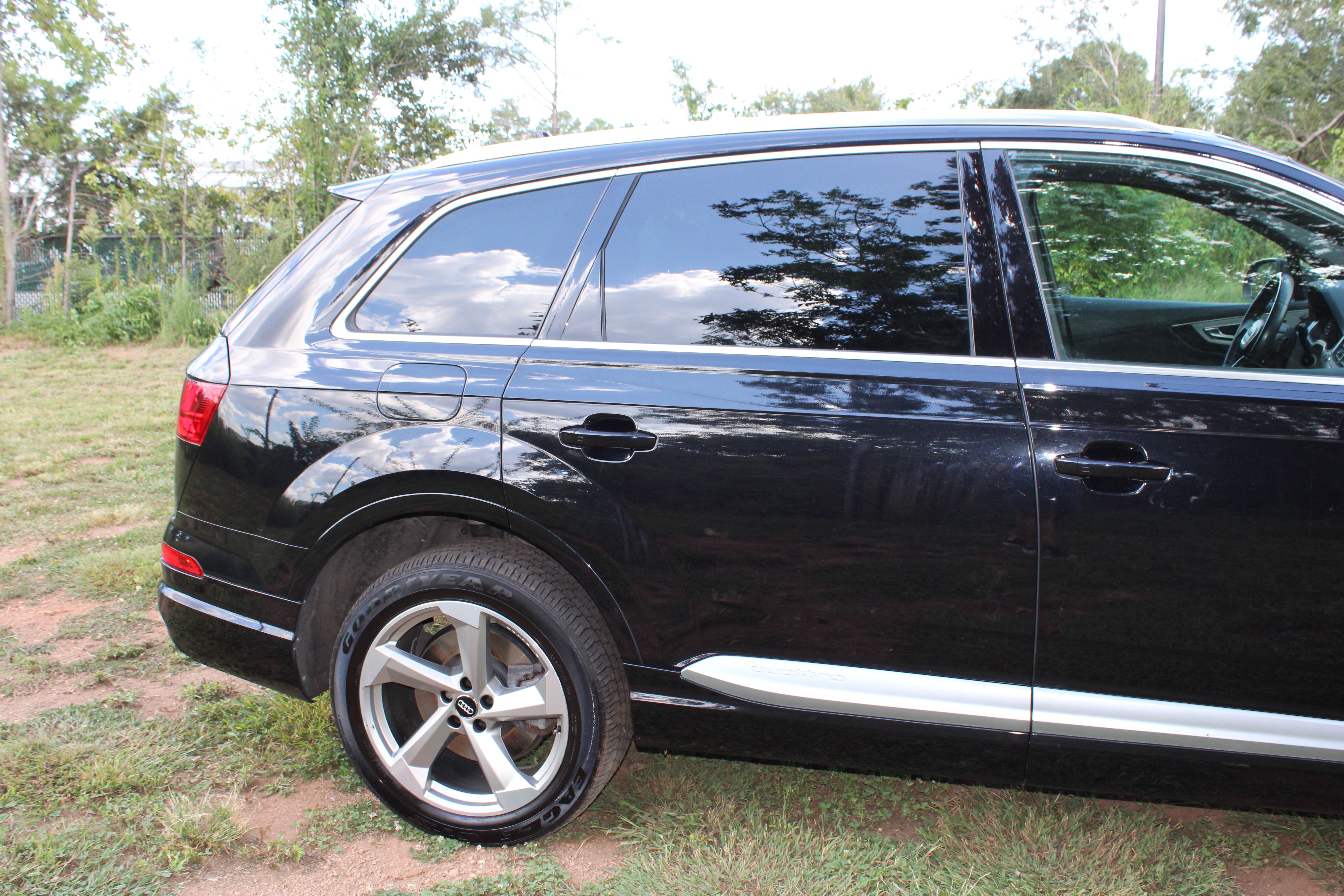 Used 2017 Audi Q7 3.0T Prestige w/ S Line AWD/4WD image 18