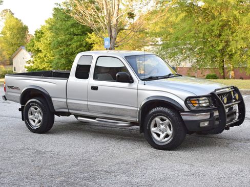Used 2003 Toyota Tacoma SR5 image 6