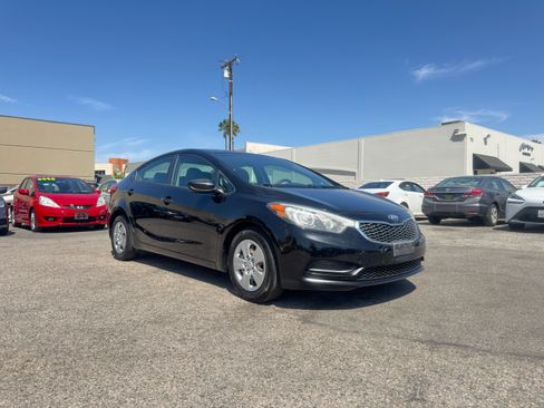 Used 2015 Kia Forte LX Sedan FWD image 11