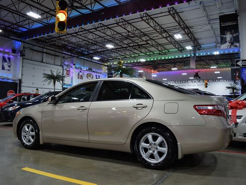 Used 2009 Toyota Camry LE image 12