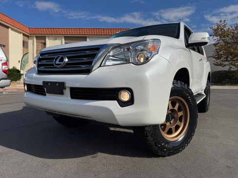 Used 2011 Lexus GX 460 image 8