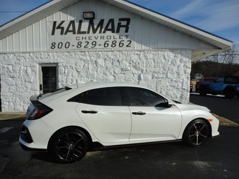 Used 2020 Honda Civic Sport image 4
