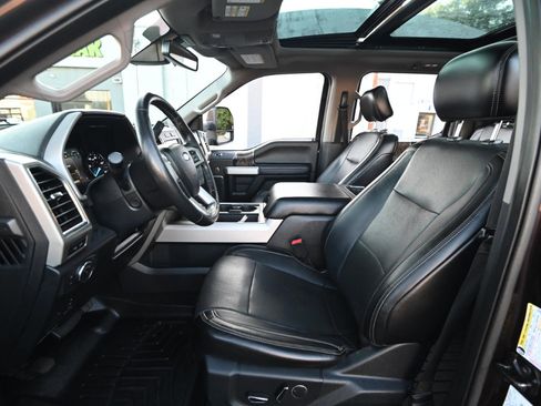 Used 2018 Ford F350 Lariat image 40