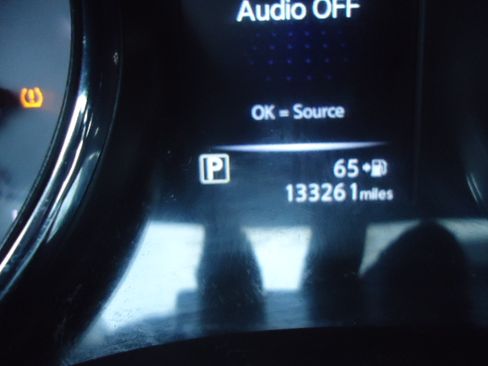 Used 2017 Nissan Rogue SV image 5