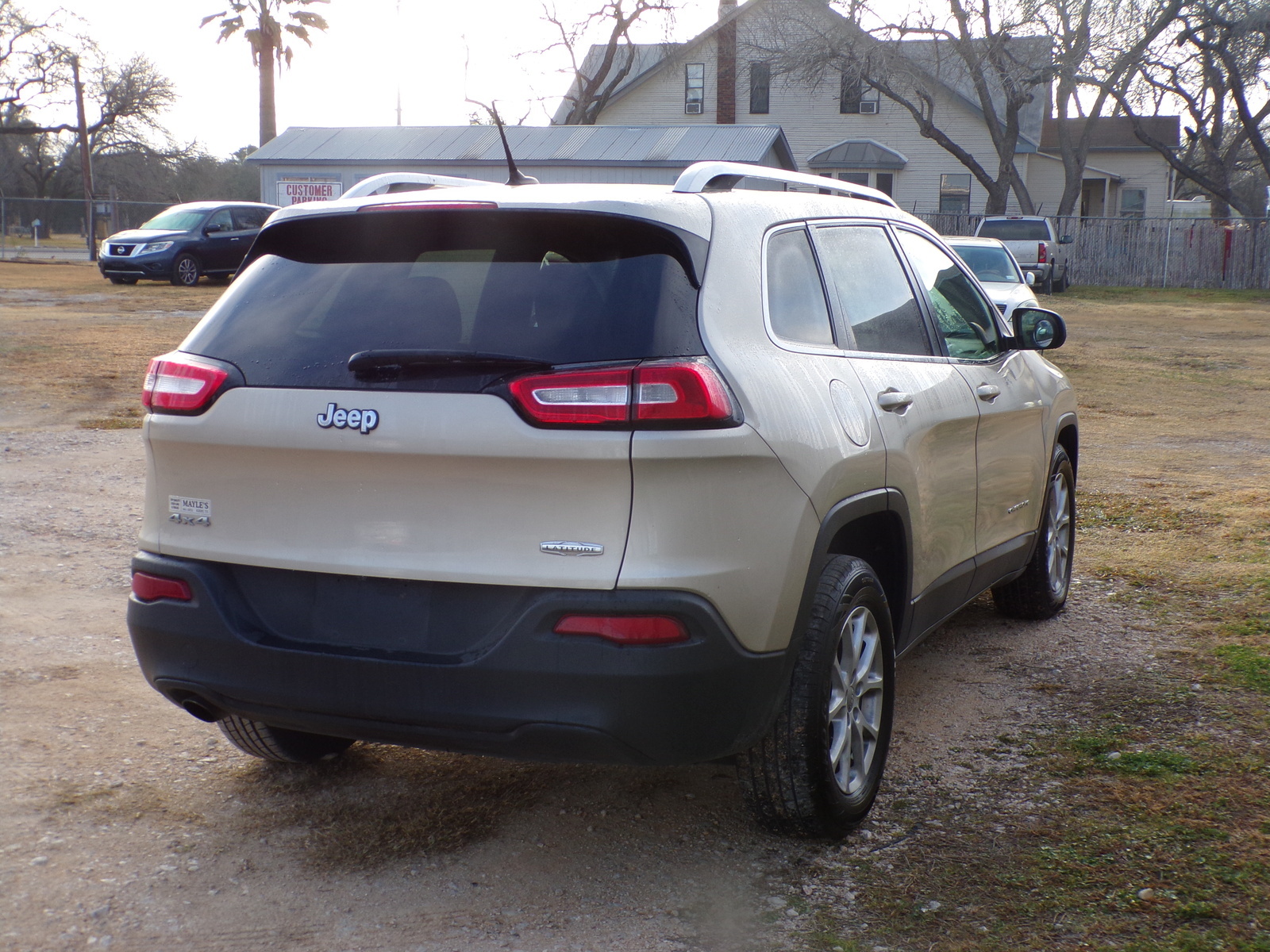 Used 2014 Jeep Cherokee Latitude AWD/4WD image 5