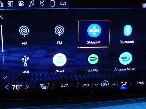 Used 2025 Chevrolet Suburban Z71 image 6