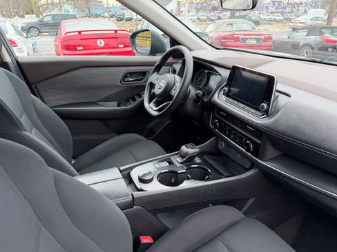 Used 2023 Nissan Rogue S image 18