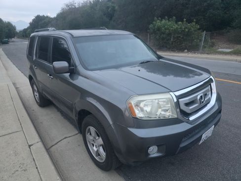 Used 2011 Honda Pilot EX image 2