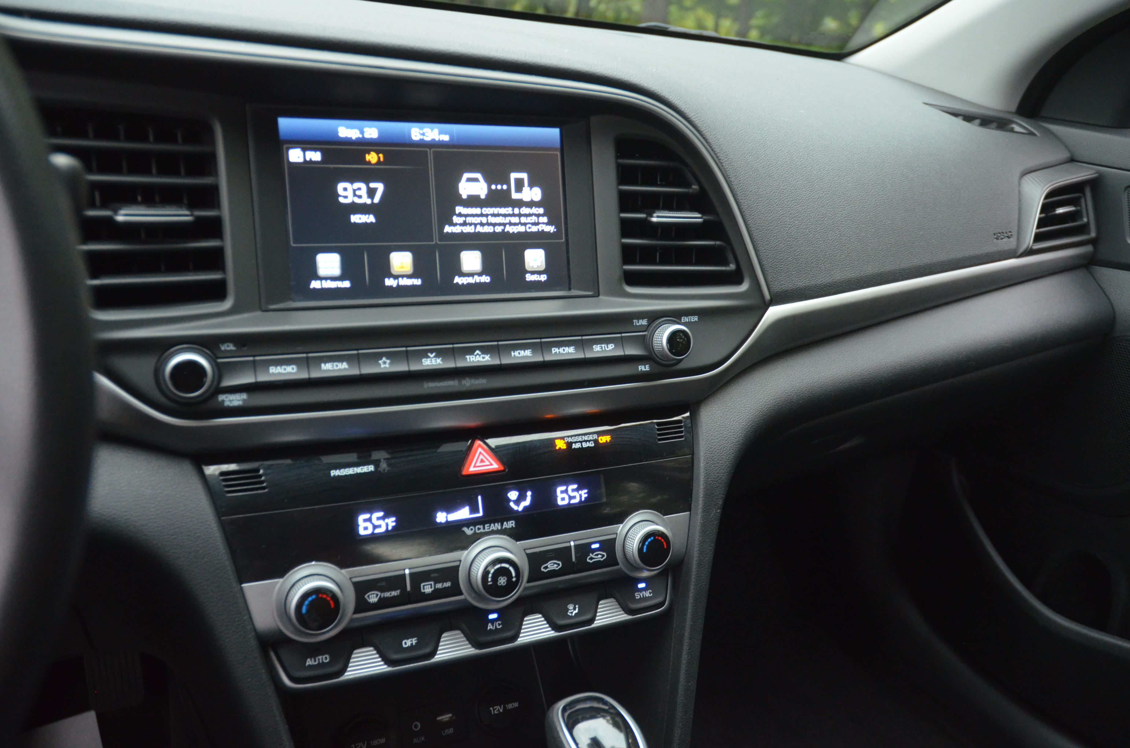 Used 2020 Hyundai Elantra SEL FWD image 13