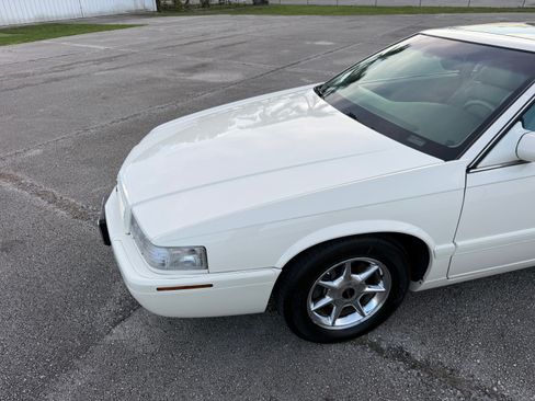 Used 2002 Cadillac Eldorado Collector's Edition FWD image 23