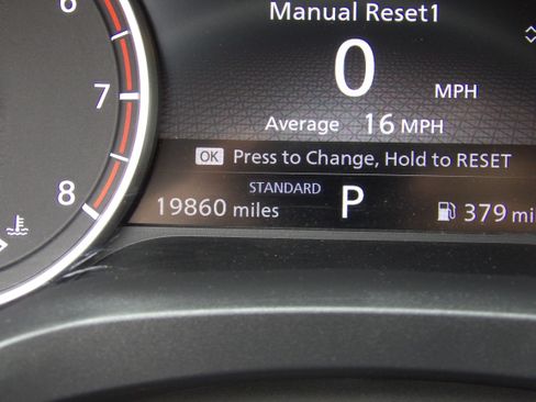 Used 2023 Nissan Rogue SV image 7