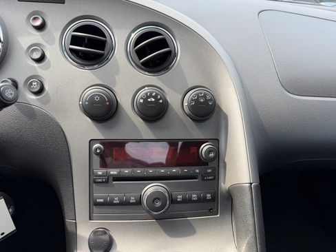 Used 2008 Pontiac Solstice GXP image 8