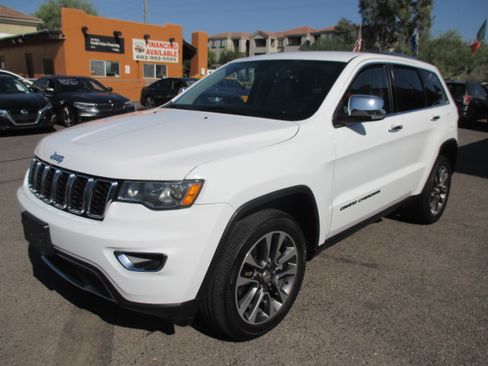 Used 2018 Jeep Grand Cherokee 4WD Limited w/ Off Road Group image 20