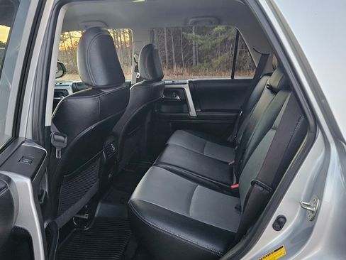 Used 2022 Toyota 4Runner SR5 Premium image 13