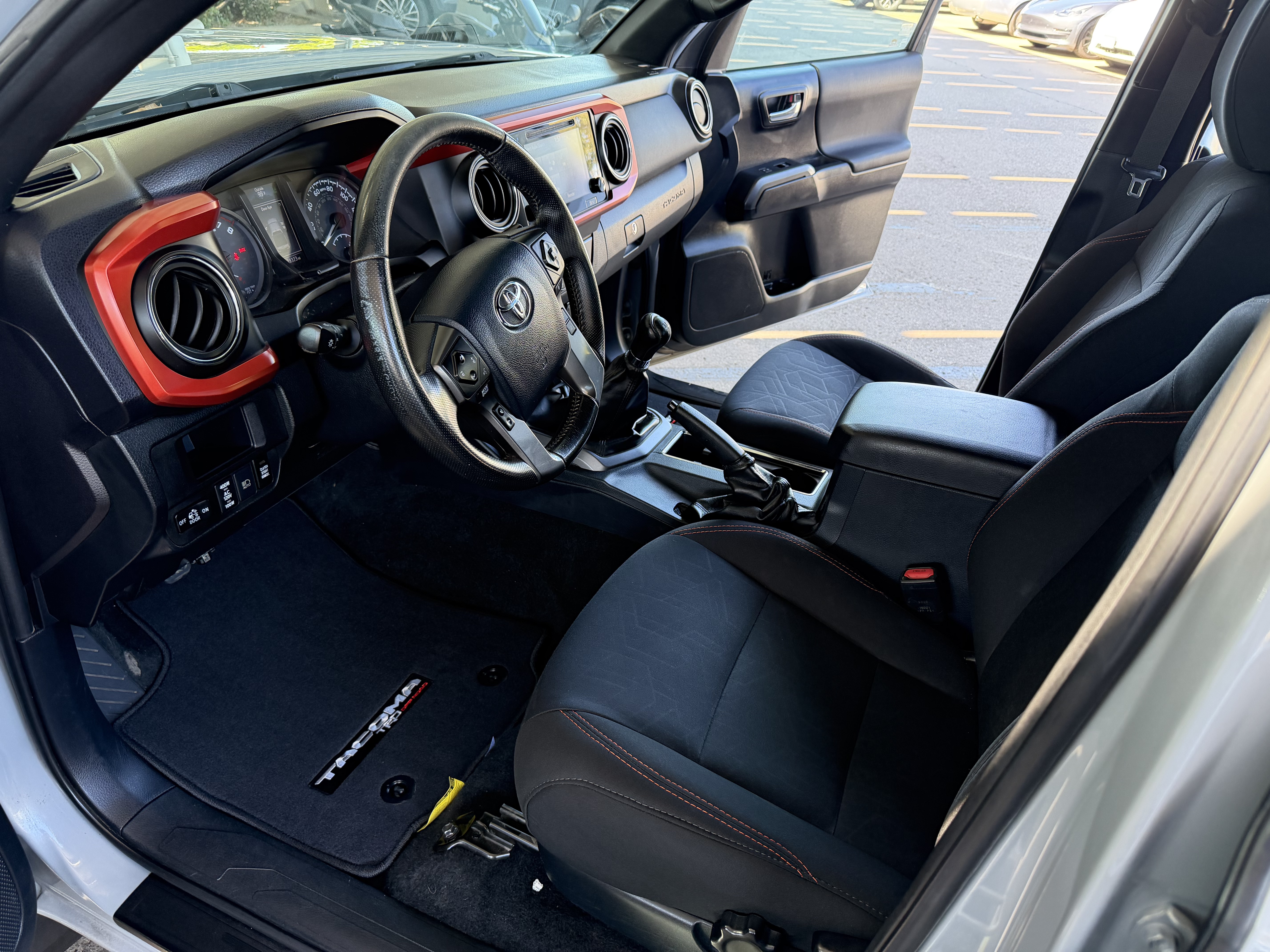 Used 2019 Toyota Tacoma 4x4 Double Cab TRD Off Road image 28