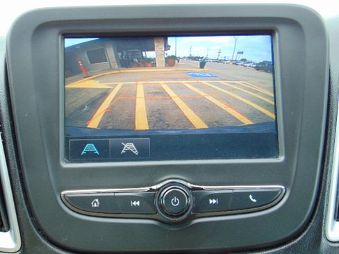 Used 2018 Chevrolet Malibu LS image 19