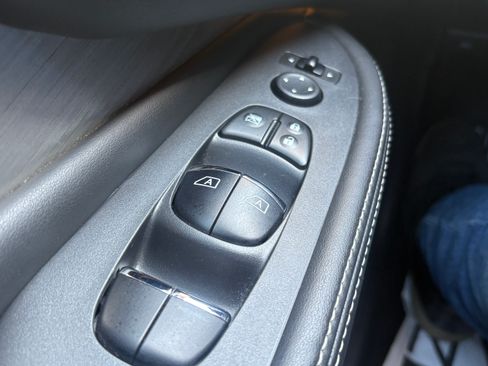 Used 2017 Nissan Murano image 25