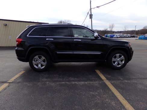 Used 2011 Jeep Grand Cherokee Limited image 6
