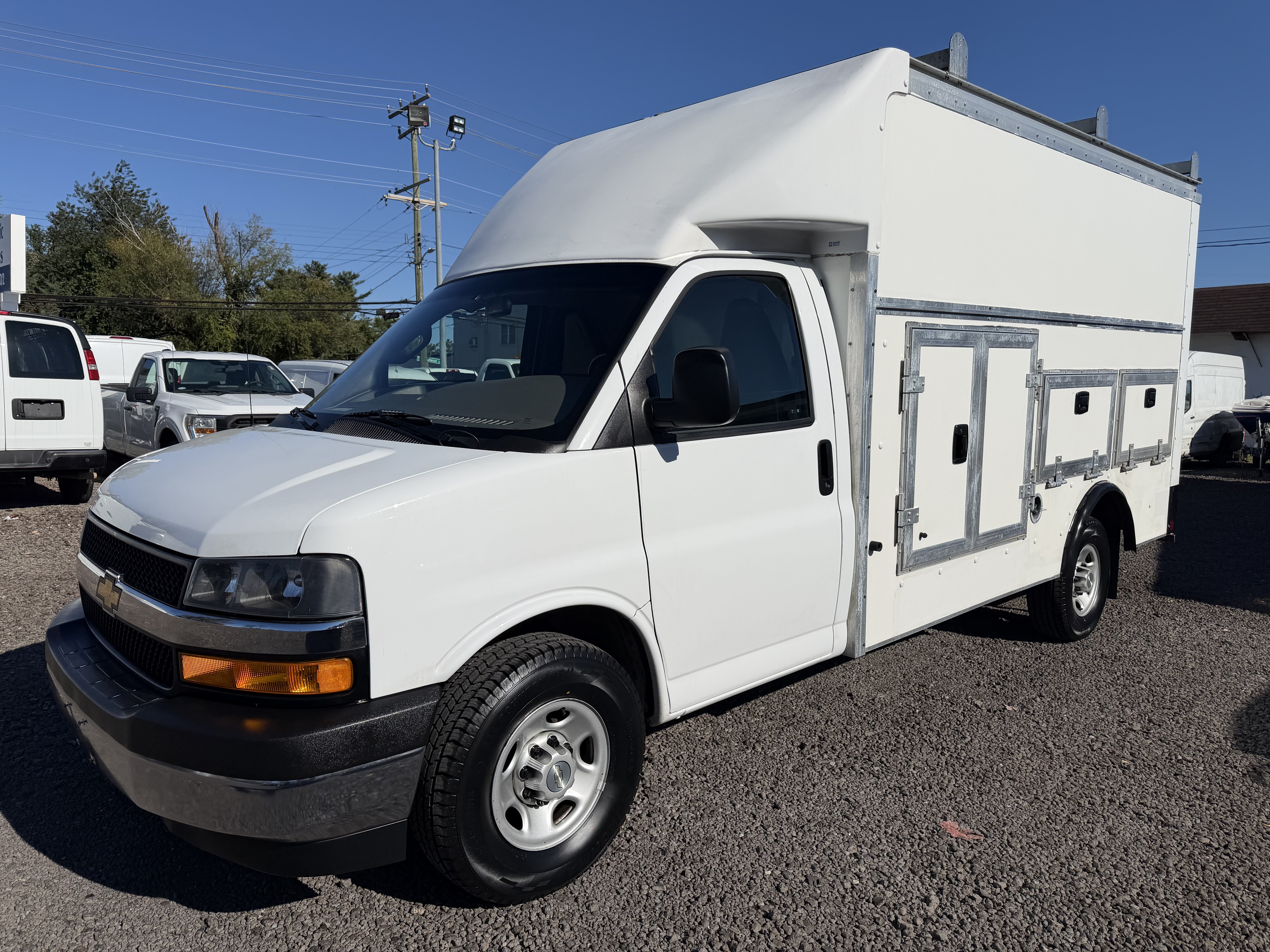 Used 2021 Chevrolet Express 3500 UNAVAIL RWD image 1