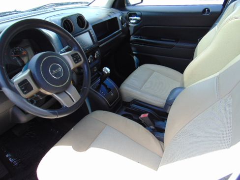 Used 2017 Jeep Patriot 75th Anniversary image 11