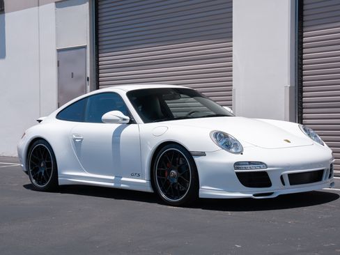 Used 2011 Porsche 911 Carrera GTS Coupe RWD image 60